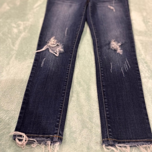 Judy Blue juniors distressed Jeans
T1 - Picture 9 of 15